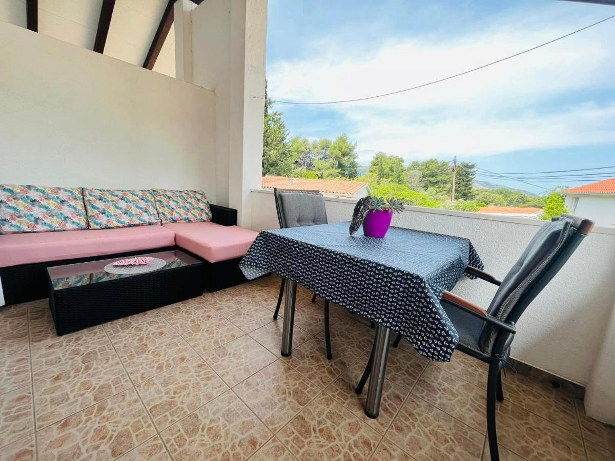 Apartment Bagaric สตารีกราด ภายนอก รูปภาพ